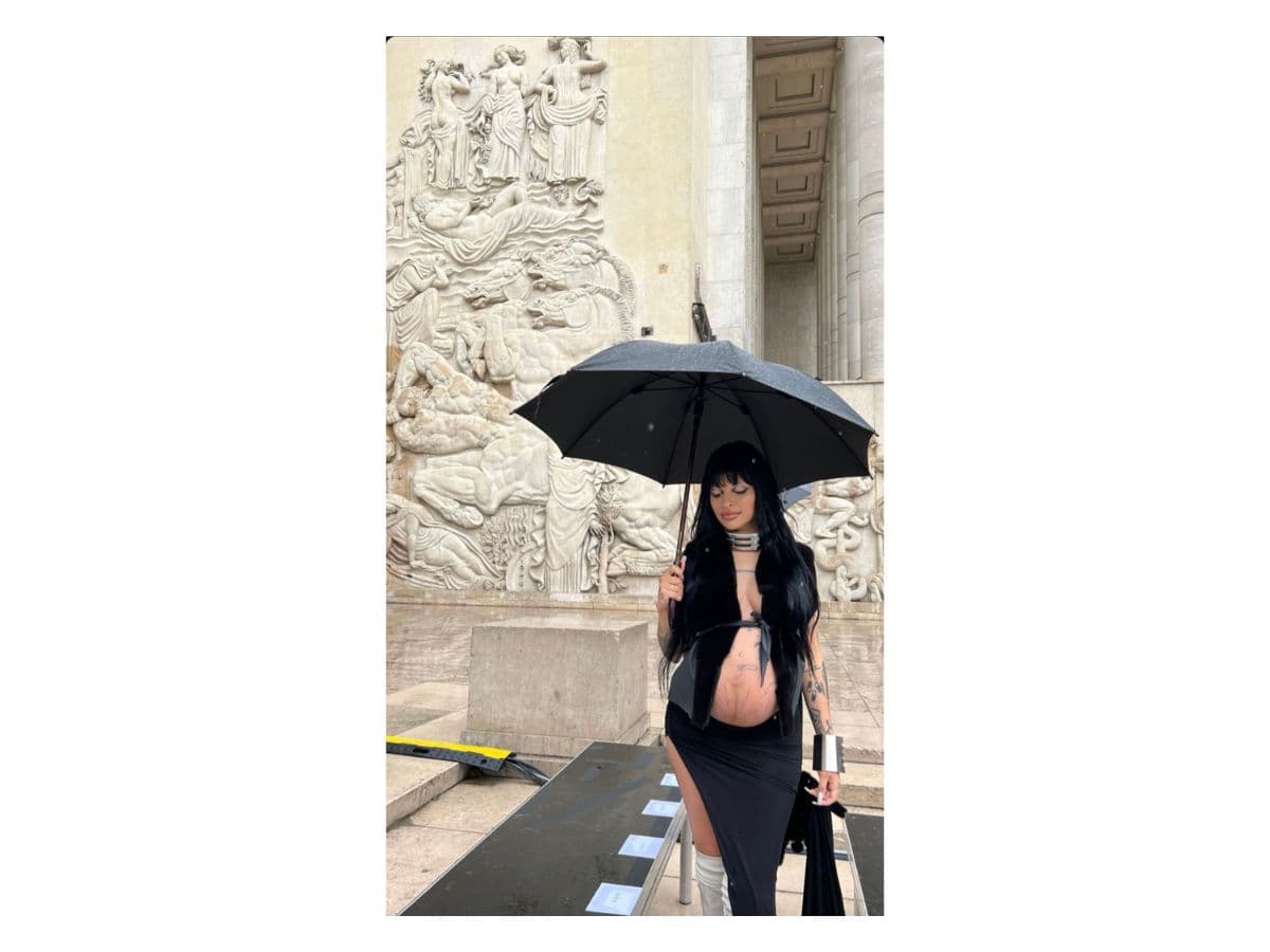 Cazzu en la Semana de la Moda en París