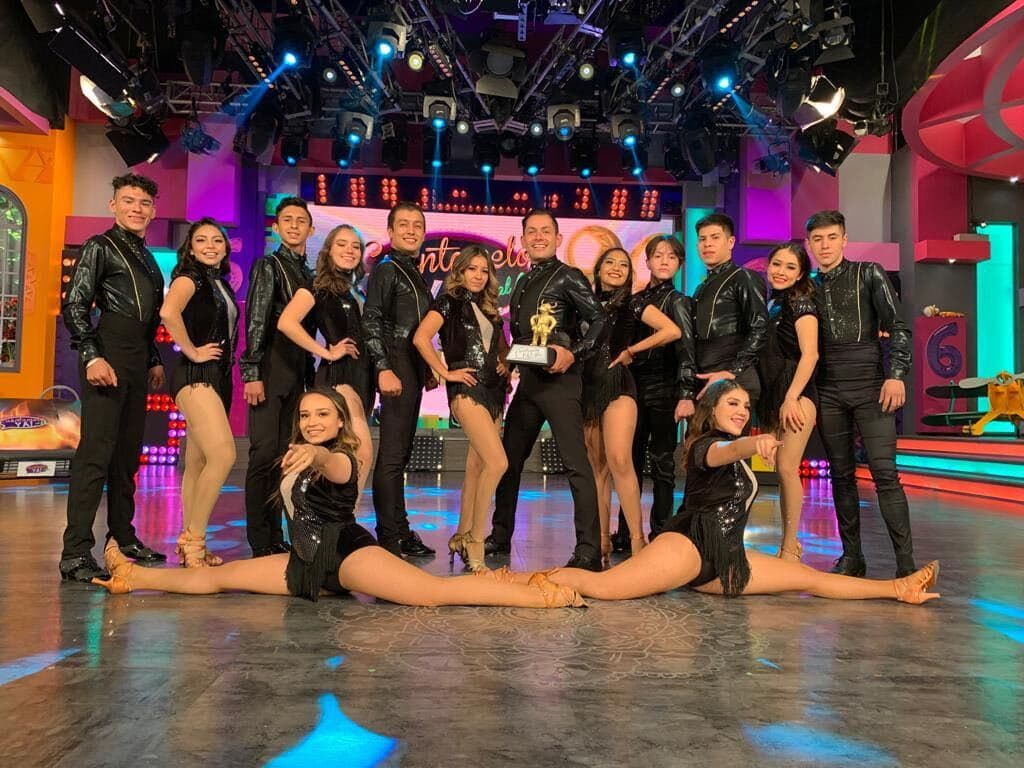 Telesforo Dance Center nos deleitó con una exhibición de baile de aniversario.
