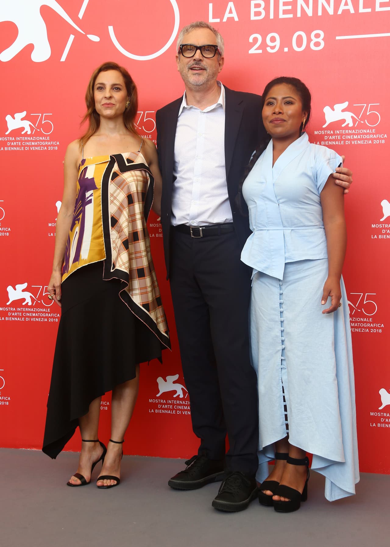 Marina de Tavira, Yalitza Aparicio, Alfonso Cuaron presentaron la película 'Roma' en el Festival de Venecia