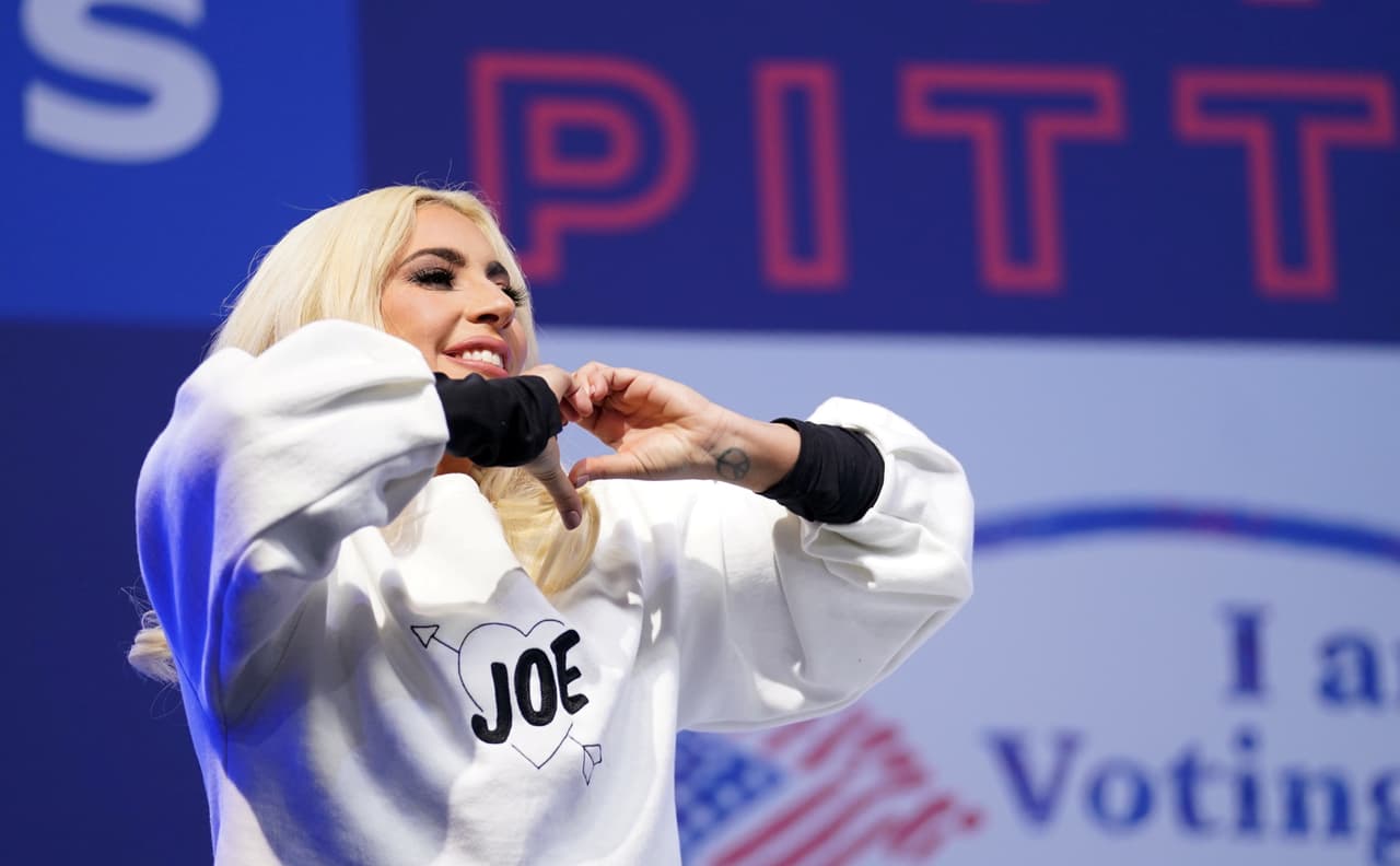 Lady GagaSerá la encargada de interpretar el himno nacional de Estados Unidos gracias a la defensa que ha emprendido de los derechos LGBTQ y del acceso a la salud.