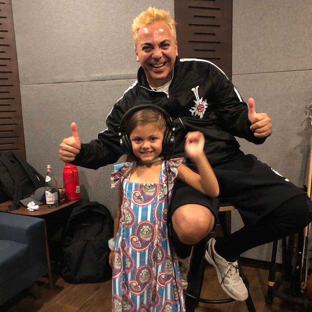 Rafaela Amarine, hija de Christian Castro, tiene su propia cuenta de Instagram y en múltiples ocasiones ha posado en compañía de su abuela Verónica Castro.