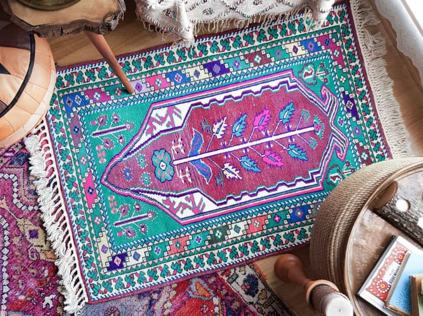 Los kilims tribales son unas alfombras turcas que incluyen motivos protectores para la familia