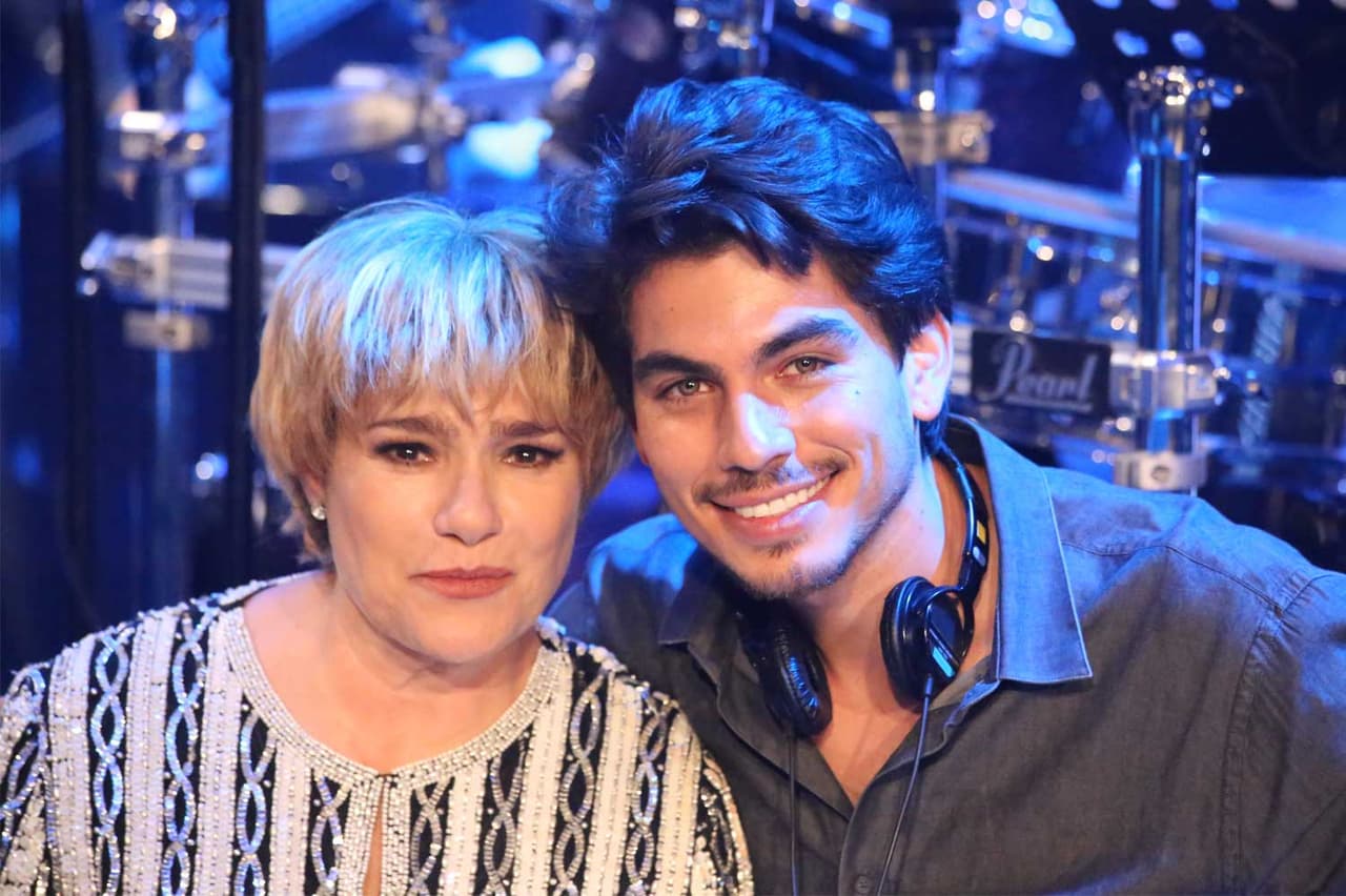 Jorge tuvo que ser cómplice de las mentiras de su madre.