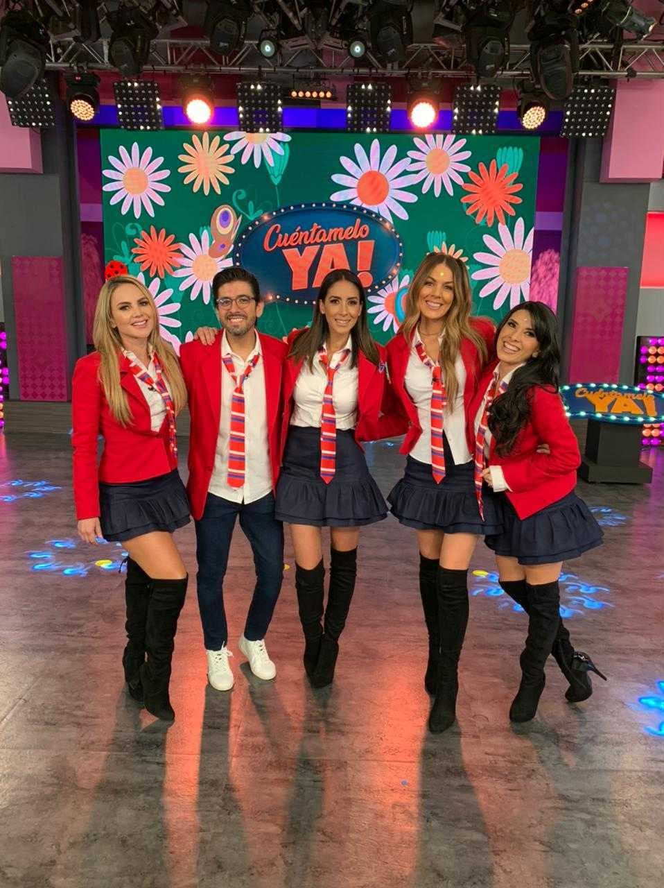 Incluso el Chef Omar Sandoval se unió a esta moda que resurgió gracias al reencuentro de los RBDs Christopher Uckermann, Anahí, Christian Chávez y Maite Perroni.
