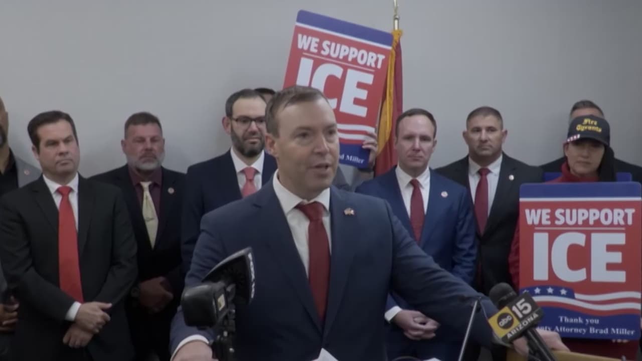 Dudan de legalidad en Pinal por colaboración del fiscal con ICE