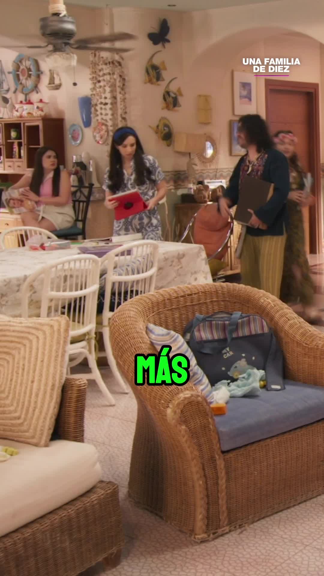 La Nena obliga a su familia a estudiar