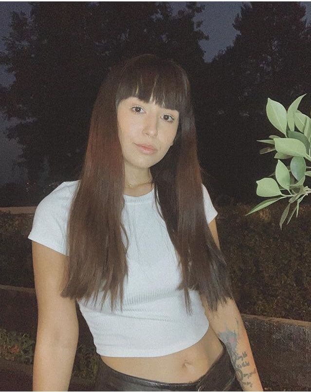 Posteriormente, la joven posteó una seria de fotografías en su cuenta de Instagram, para mostrar su nuevo cambio a sus más de 330 mil seguidores.