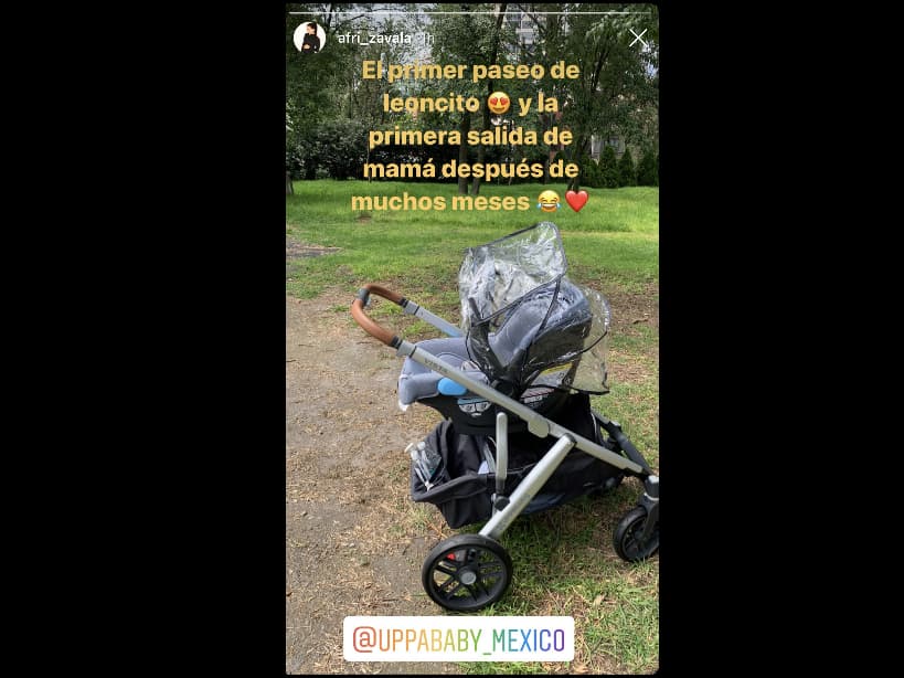 África Zavala revela que por fin pudo dar su primer paseo al aire libre con su hijo León.