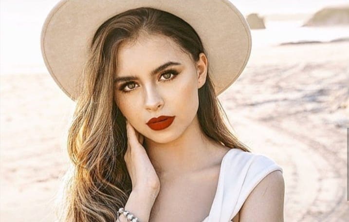 Ella es Amely, la talentosa y guapa hermana menor de Christian Nodal