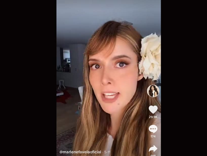 El primer video que llamó la atención fue cuando recreó una escena de la serie ‘María de todos los ángeles’, donde en voz de ‘María’, pidió conocer al amor de su vida. “Ángel de la verdad absoluta de veras ahora sí voy a encontrar al amor de mi vida, porque ya ves que ando dando la prueba de amor por todos lados y luego ni adiós me dicen”, dijo.
