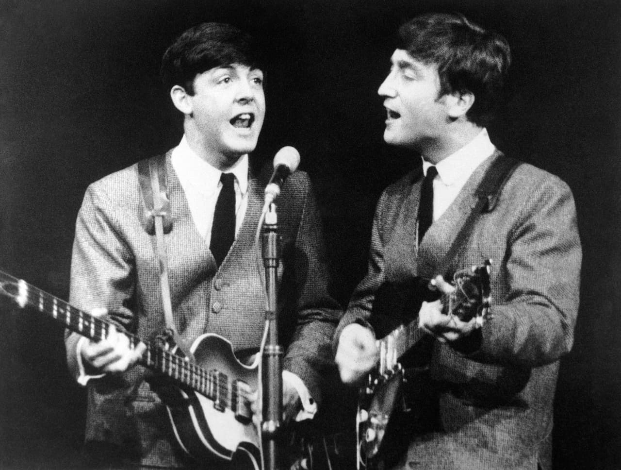 ¡Paul McCartney y John Lennon se masturbaron juntos!