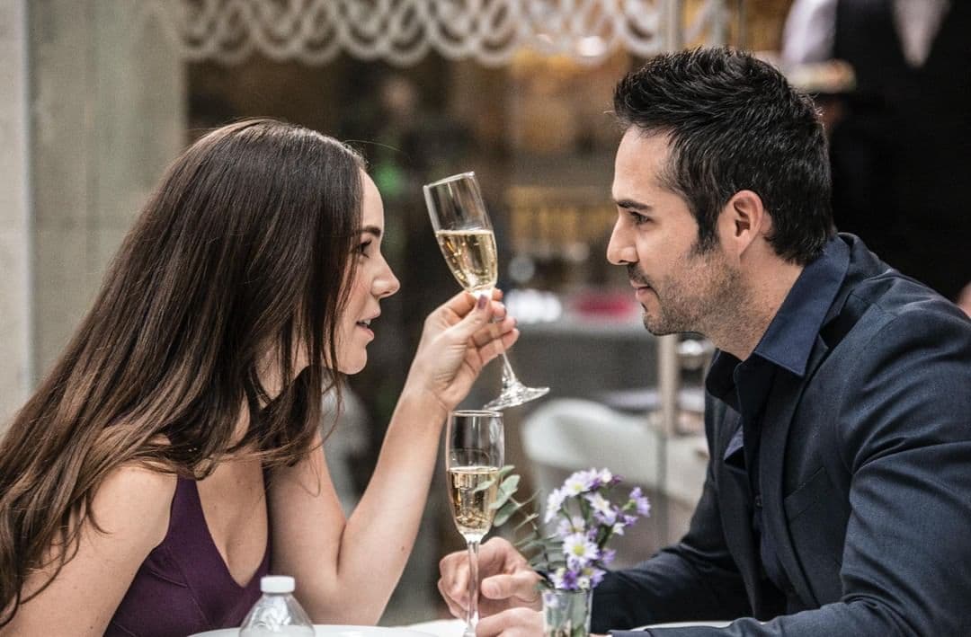 El actor participó en la tercera producción de Fábrica de Sueños ‘Rubí’, en la que dio vida a ‘Alejandro’, este hombre caería en la red de esta mujer interpretada por Camila Sodi.