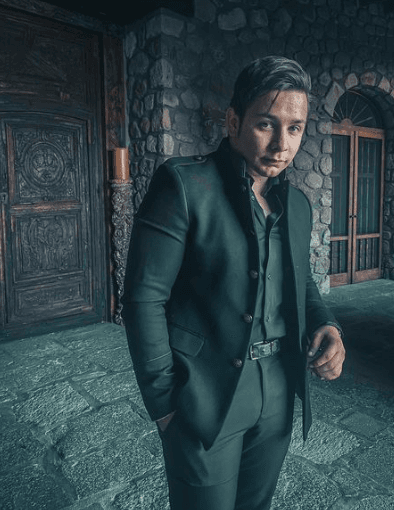 Adrián Escalona interpretará a 'Lalo'.