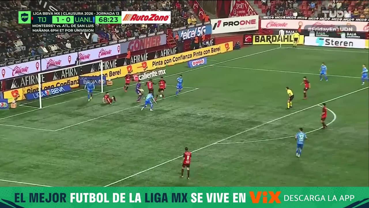 ¡Milagro en el área de Xolos! Primero Toño ataja de buena manera y en una serie de rebotes, ningún jugador de Tigres logra mandar el esférico al fondo de la portería