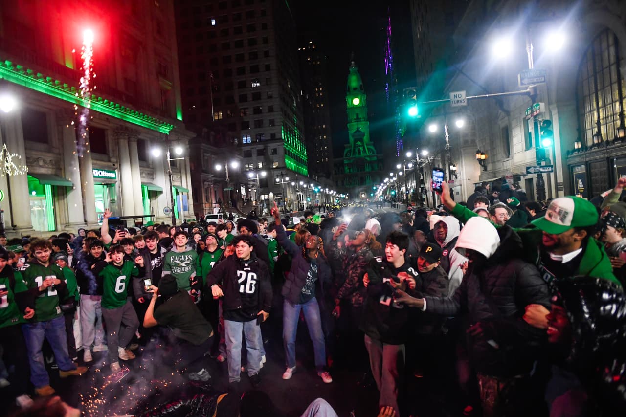 Festejo de los Eagles en Filadelfia convoca a miles de fanáticos: deja calles cerradas y 47 arrestos