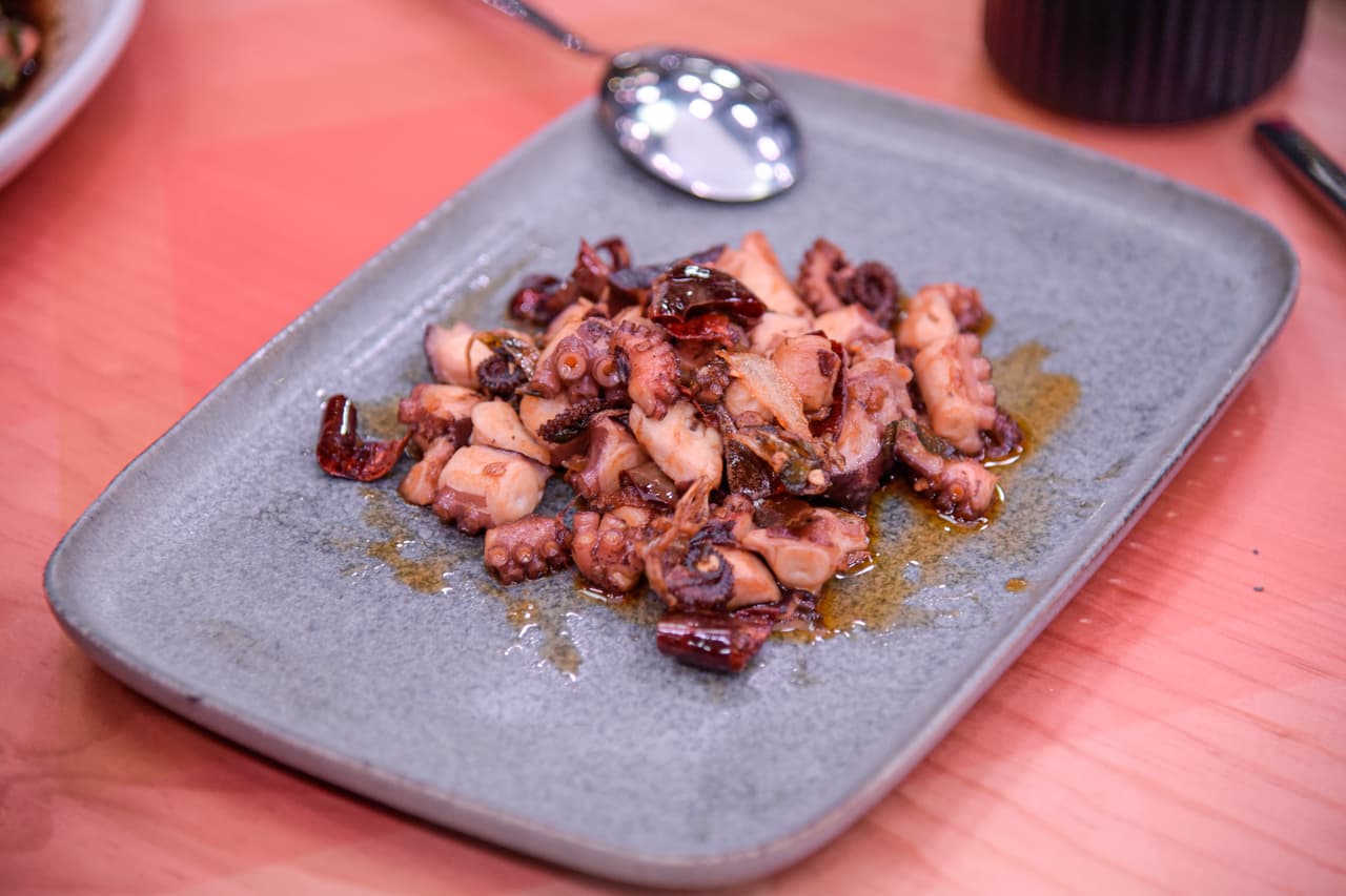 Los Nahum presentaron un menú con tacos de pulpo al ajillo, atún sellado con zataar, salmón al horno y espagueti con camarones.