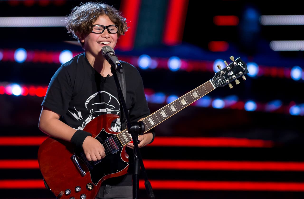 Con 11 años de edad, Felipe Romano hizo rockear al público y a los coaches con su guitarra eléctrica. Melendi conectó con él de inmediato, así que Felipe no dudó en elegirlo.