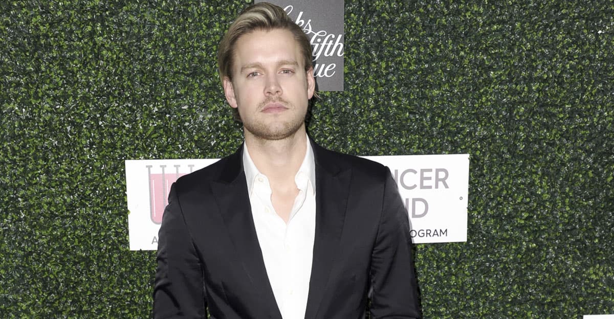El actor participó en la serie "Glee"