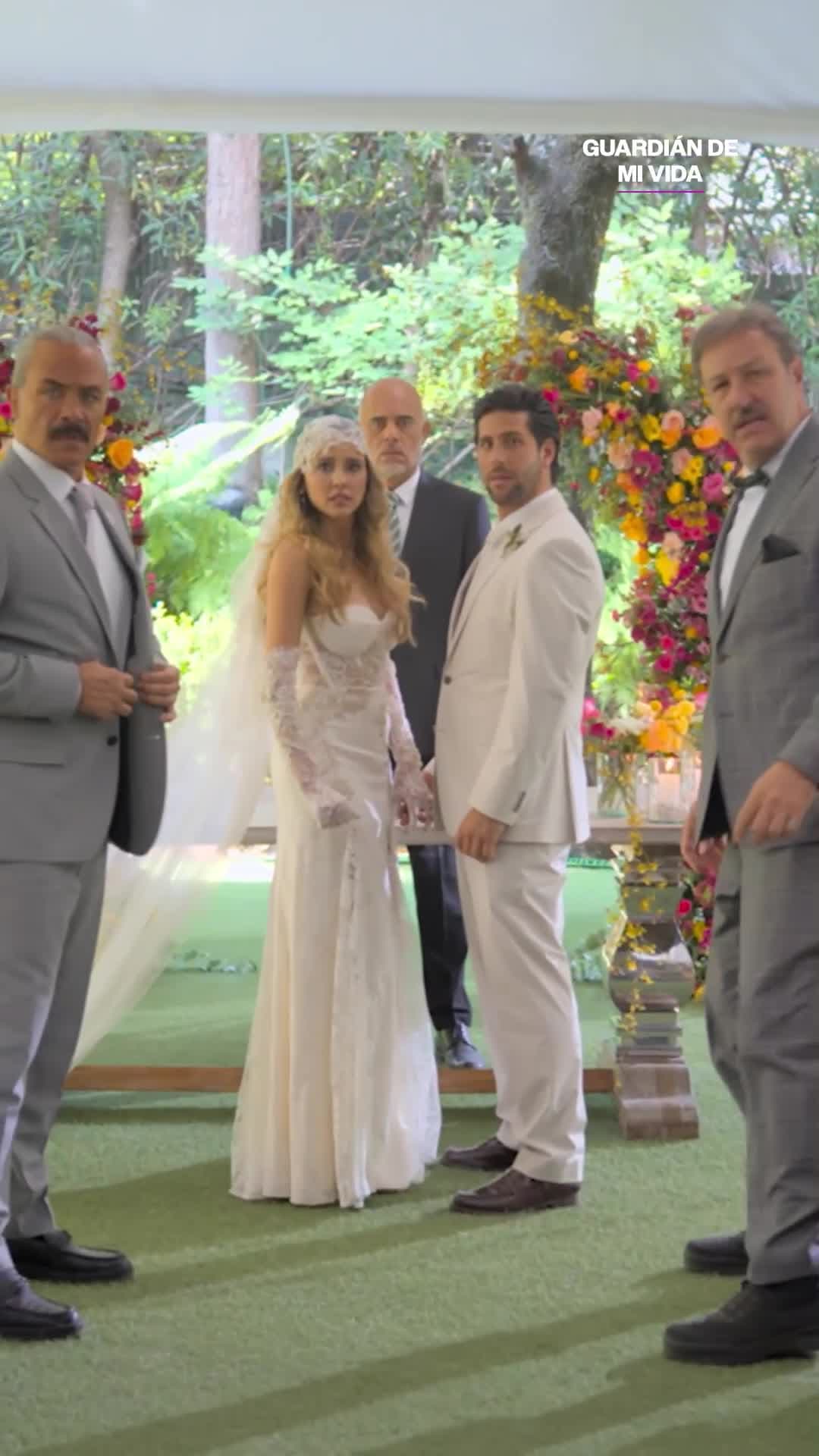 Monik interrumpe la boda de Barbi y Chava