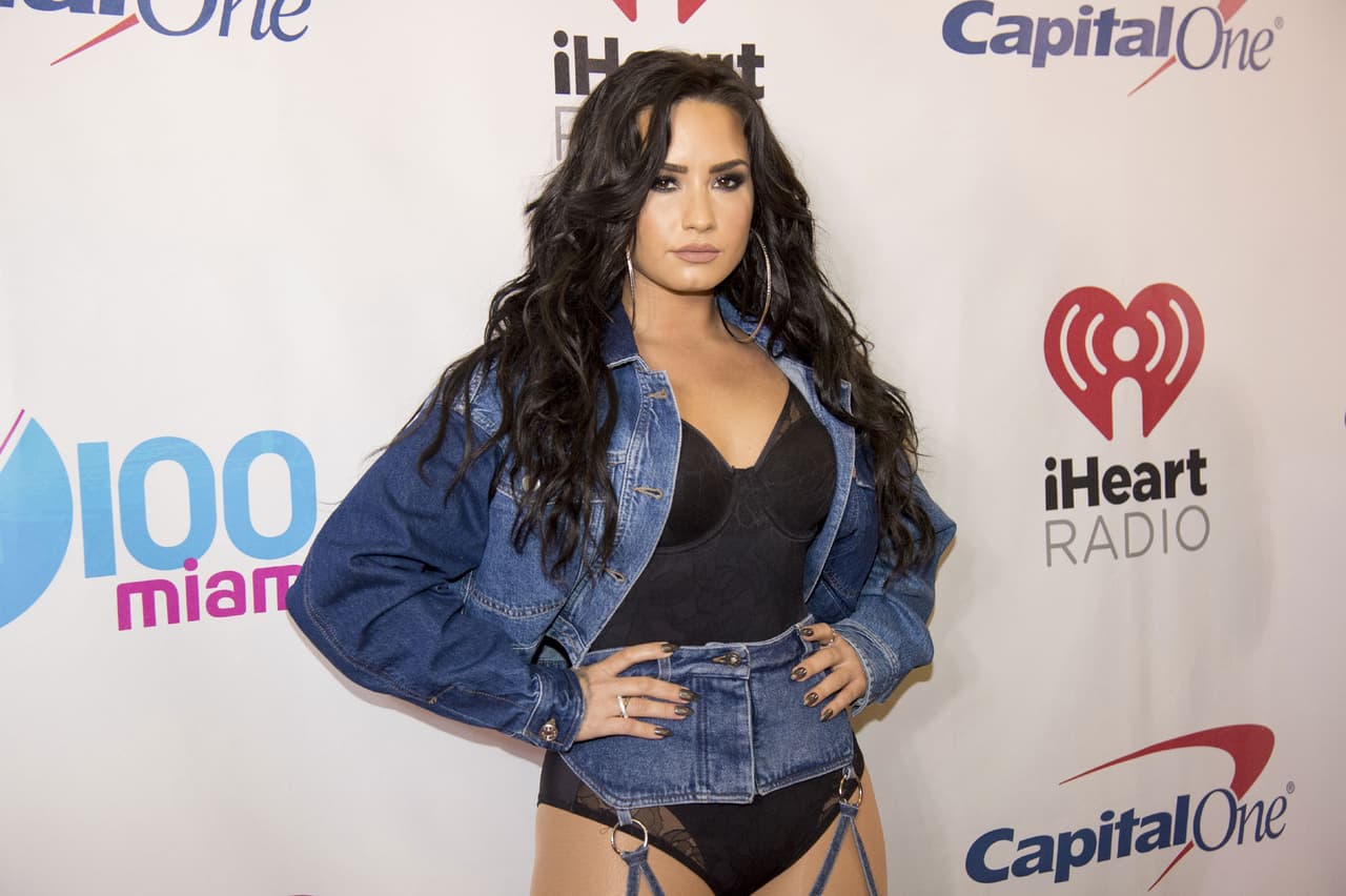 Demi Lovato reaparece en Instagram sin maquillaje