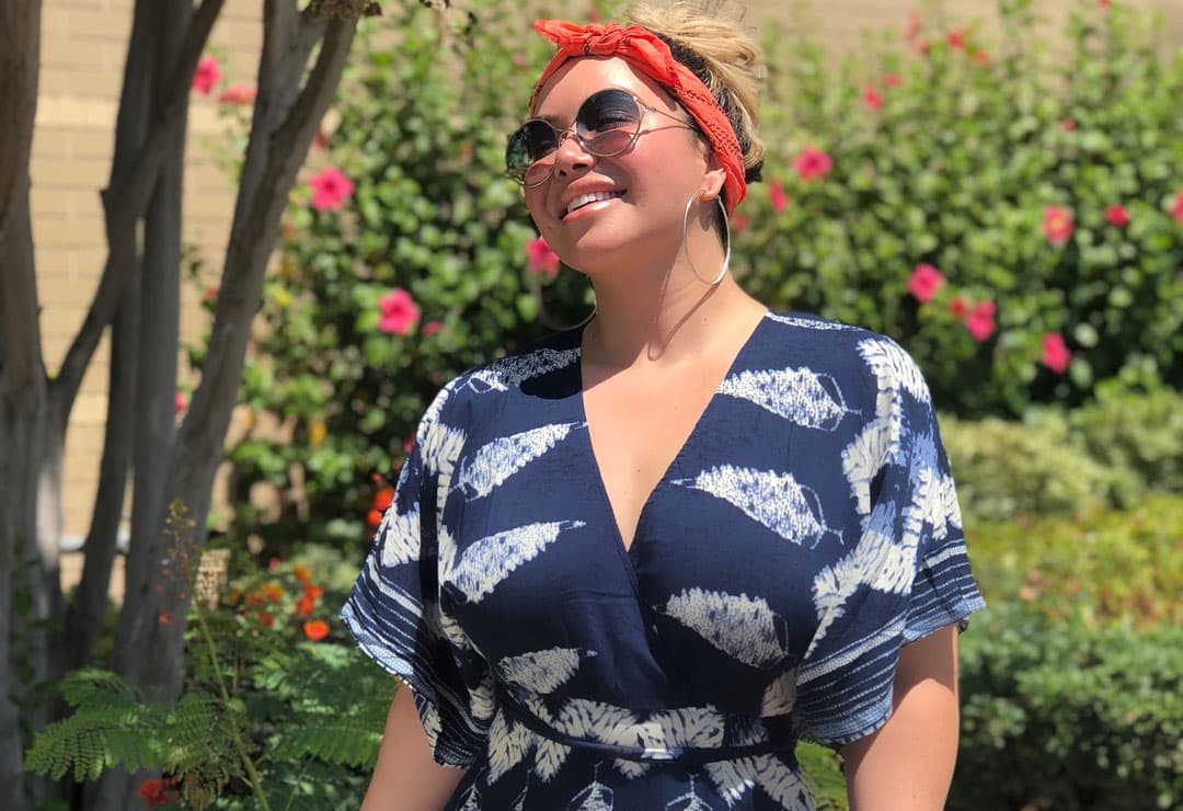 Chiquis Rivera presume escotazo de infarto pero termina enseñando de más