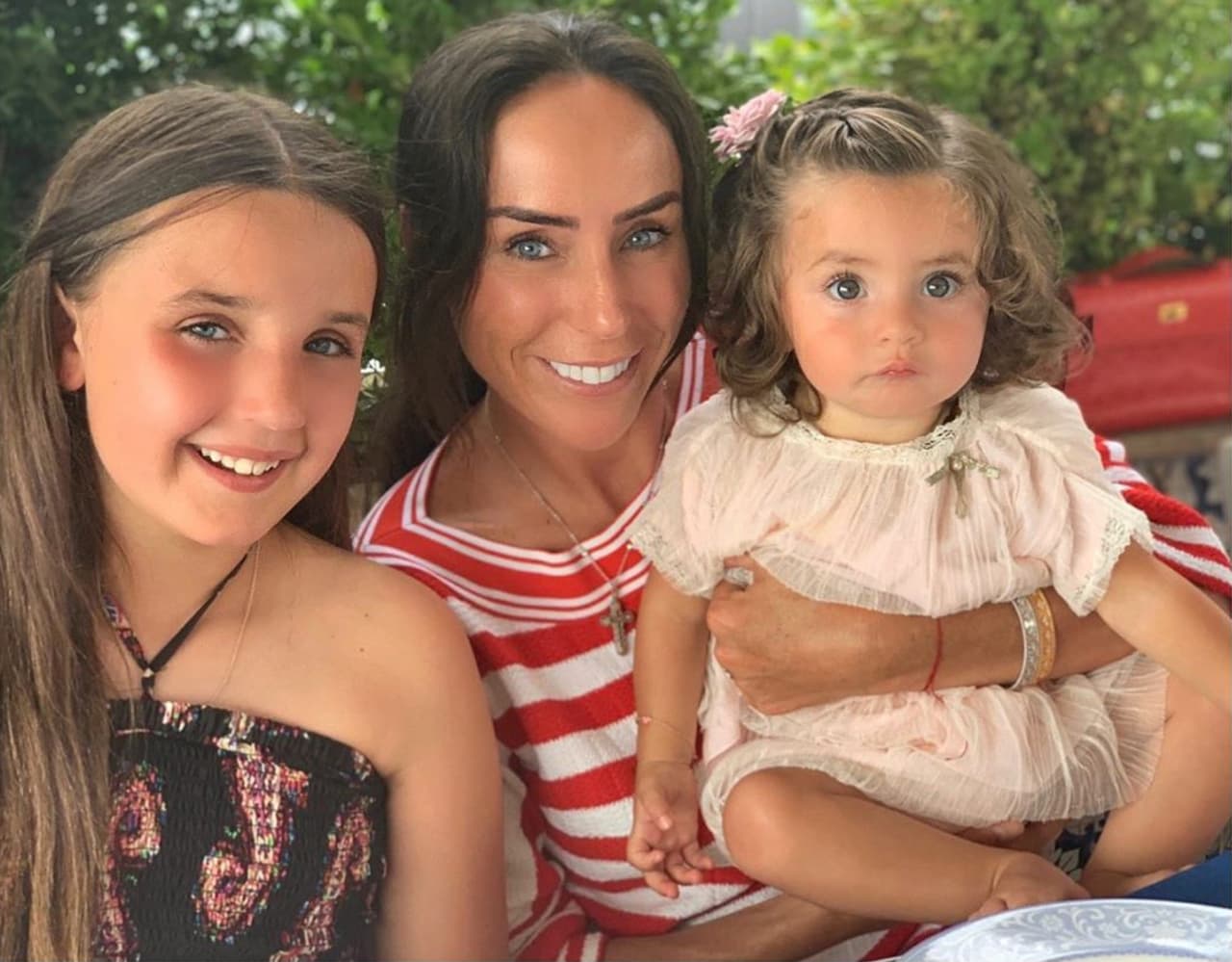 Hija mayor de Inés Gómez Mont dedica emotiva sorpresa al esposo de su mamá