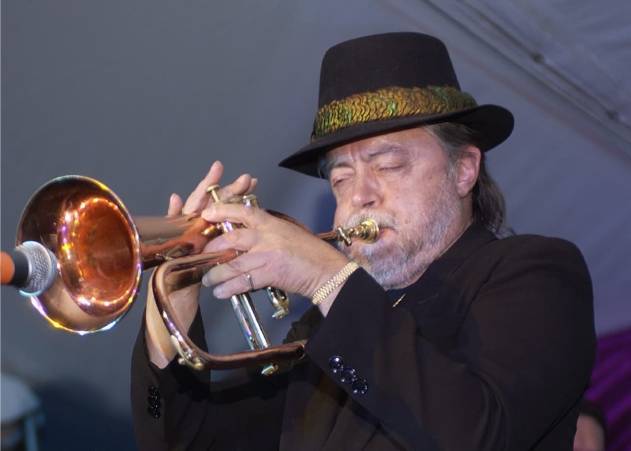 Chuck Mangione, músico estadounidense.