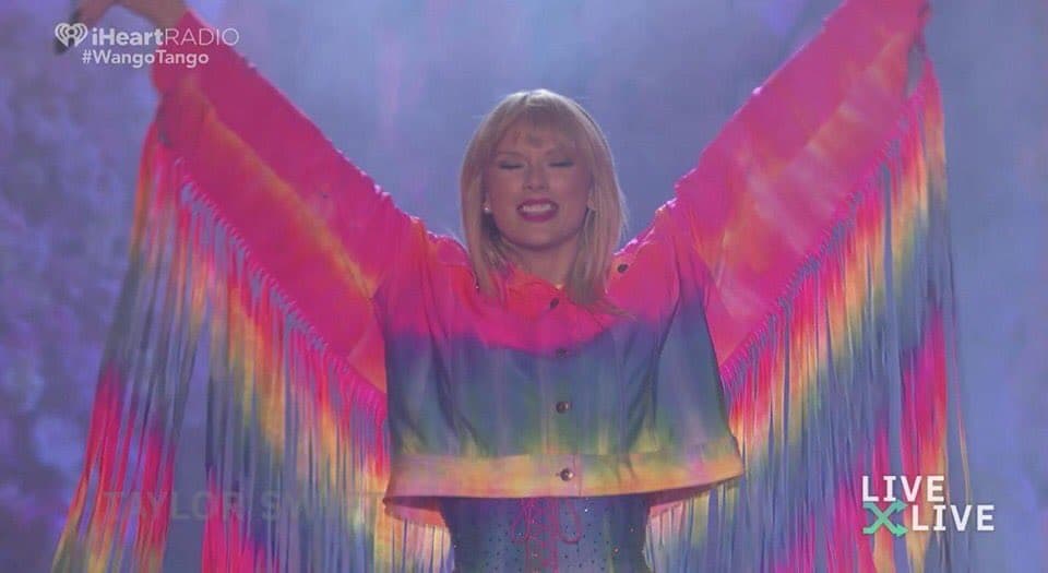 Jenni Rivera y su increíble parecido a Taylor Swift