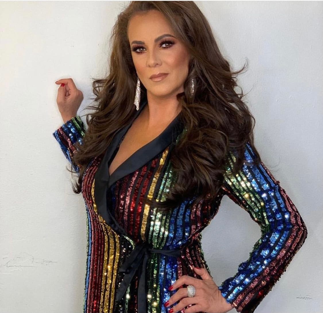 Como una de las cantantes mexicanas más talentosas en México, Edith Márquez ha consolidado una exitosa carrera en la música, gracias a temas como 'Mi error, mi fantasía' y 'Dejémoslo así'.