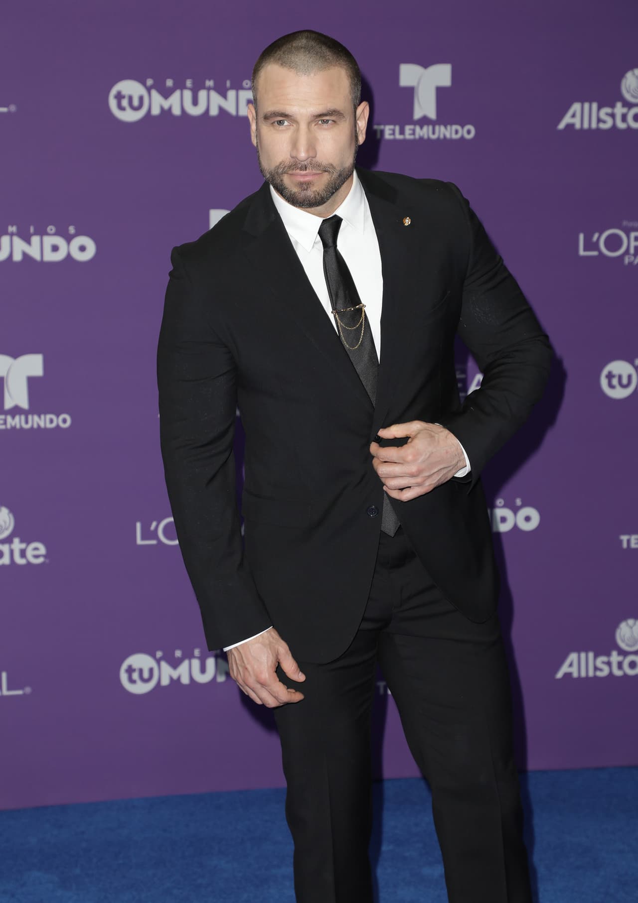 Rafael Amaya en los Premios Tu Mundo en 2017