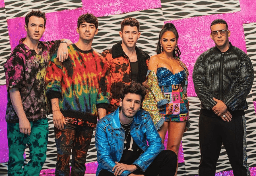 Los Jonas Brothers debutan en el reggaeton con 'Runaway'