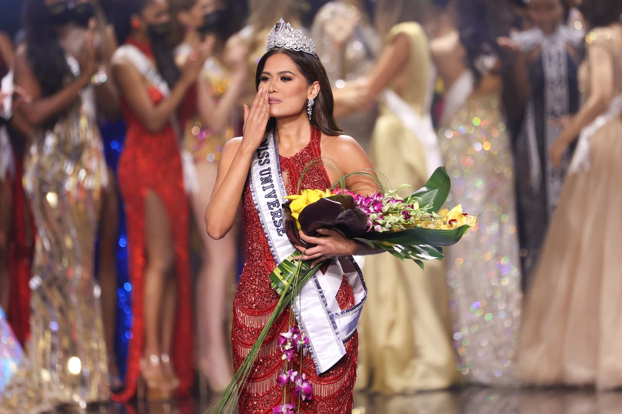 Antes de ganar Miss Universo, Andrea Meza se enteró que su mamá tenía un tumor en la cabeza