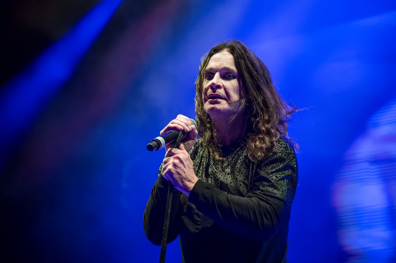 Ozzy Osbourne cancela su gira por su tratamiento médico