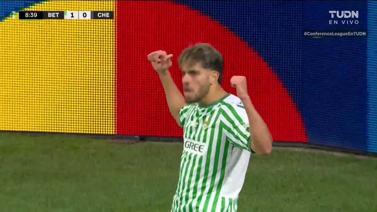 ¡Gol de Ezzauzoli! Betis rompe el cero en la gran Final de la Conference