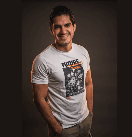 Axel Alcántara: “Acabo de grabar un capítulo para una nueva serie de plataforma de streaming, una película con un director de Estados Unidos para festivales en dicho país y continuar con el crecimiento de mi empresa (A3 films)”.
