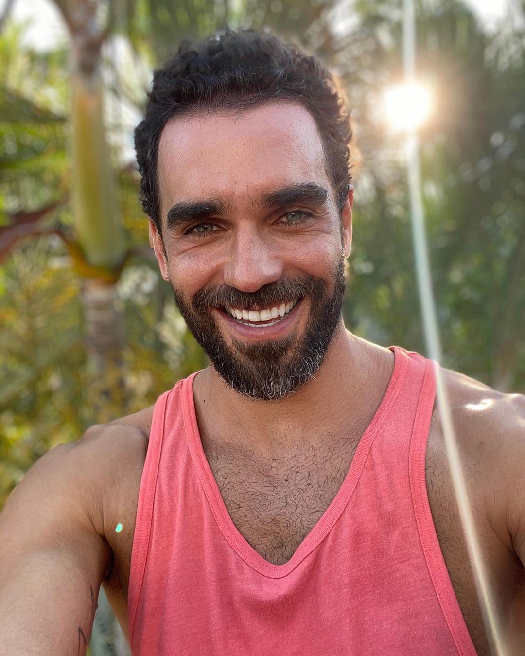 El actor brasileño Marcus Ornellas dará vida a ‘Lucas Fuentes’, un diseñador de moda que buscará conquistar el amor de ‘Rubí’ a toda costa.