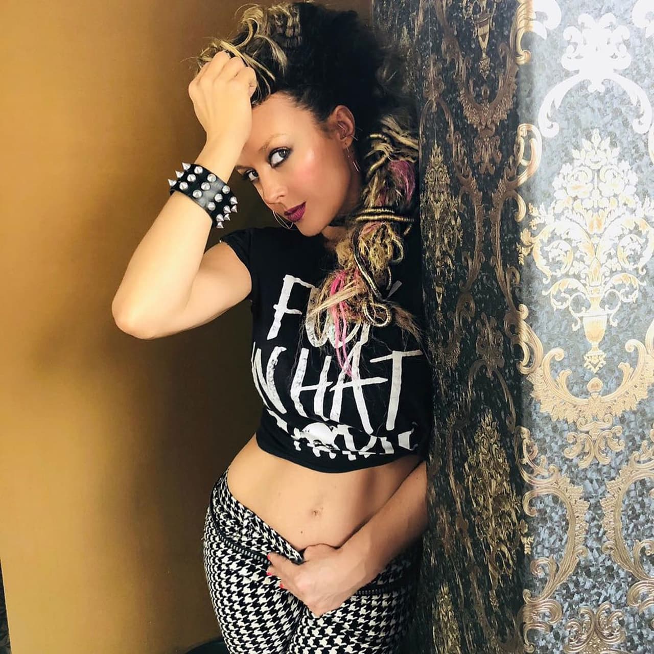 Fey presume su cuidada figura en Instagram