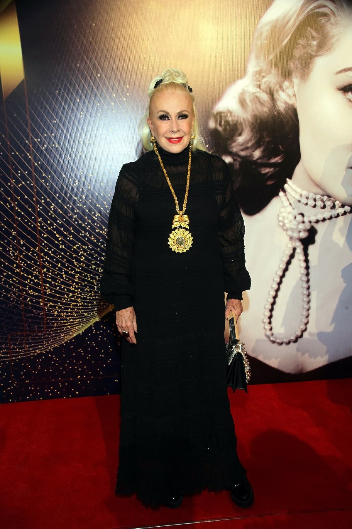 Laura Zapata habla sobre su relación con Thalía tras la muerte de su abuelita