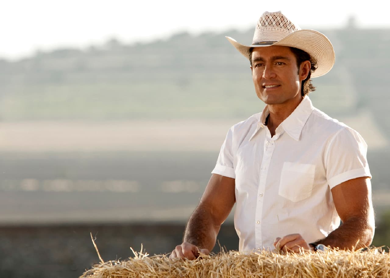 Fans de Fernando Colunga se deshacen en halagos al verlo en ‘Soy Tu Dueña’: “Quién fuera Valentina”