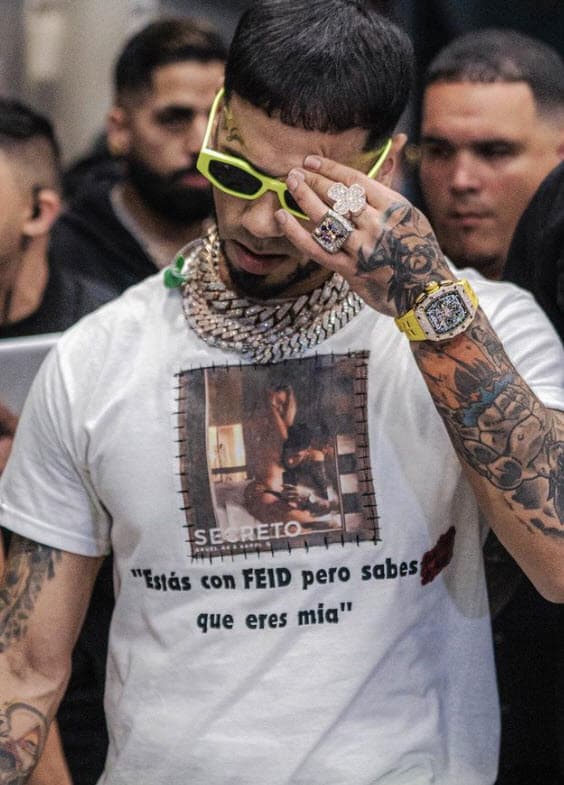 Anuel manda mensaje a su ex Karol G.