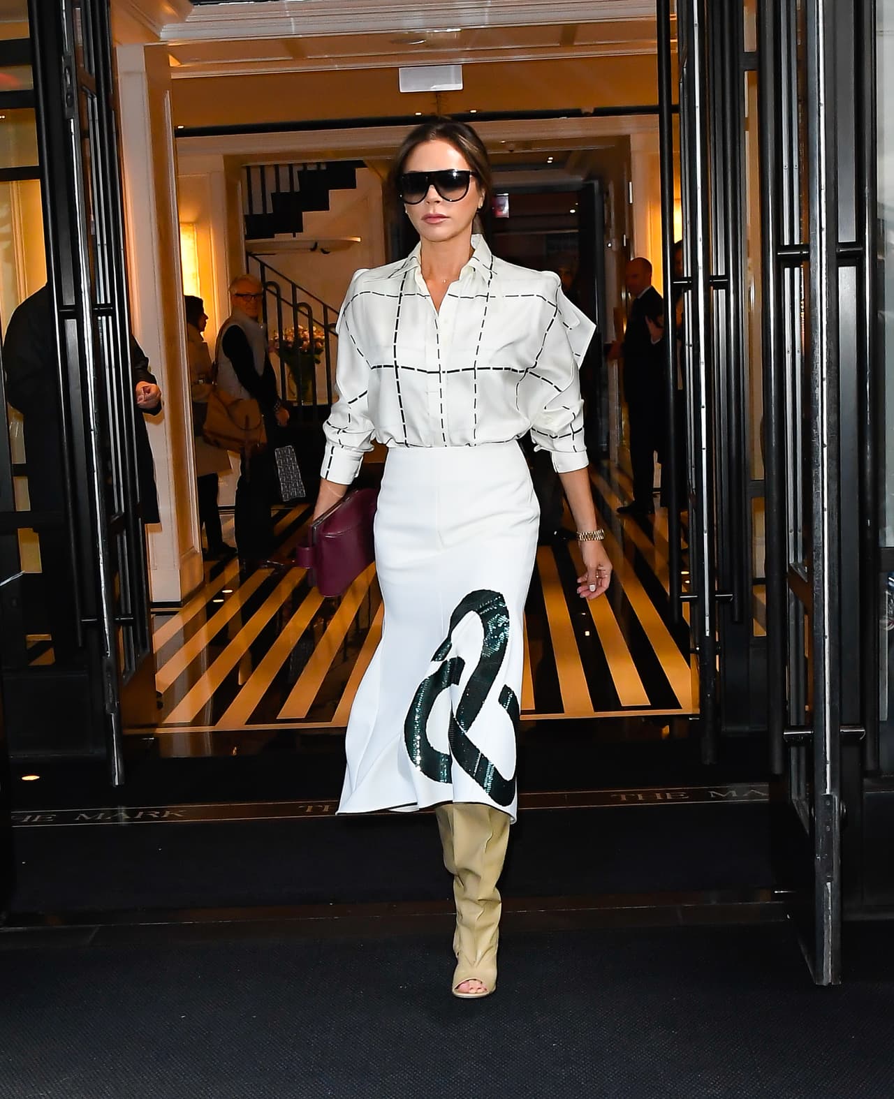 Victoria Beckham sí sonríe, con esta foto su hijo lo demuestra