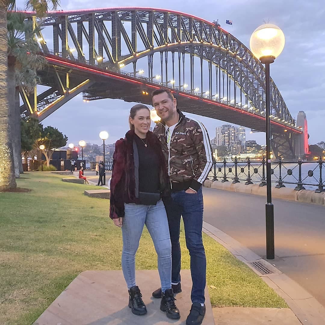 La pareja decidió formar una familia y en marzo de 2013 debutaron como padres de mini Jacky, posteriormente nacieron Caro, Renata, Emilia y Paula, quienes aparecen constantemente en las redes sociales de sus padres.