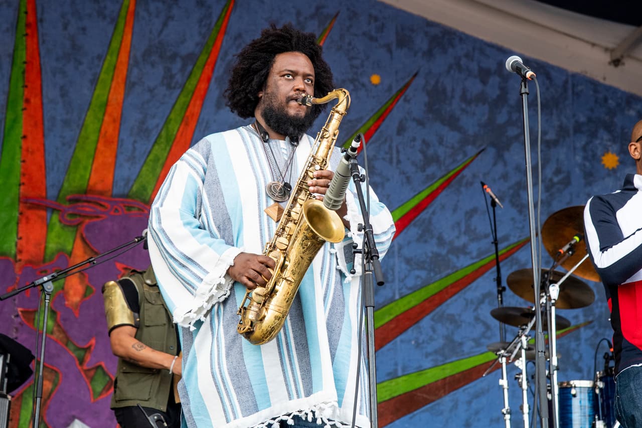 Canciones por las que Kamasi Washington es un maestro del jazz y que sonarán en Plaza Condesa