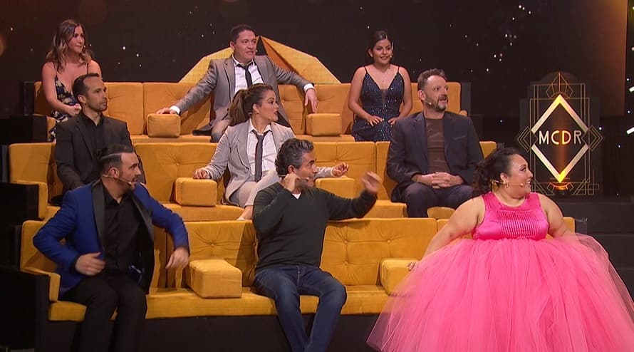 Mariana Echeverría le roba el look a Armando Hernández en MCDR La Gala