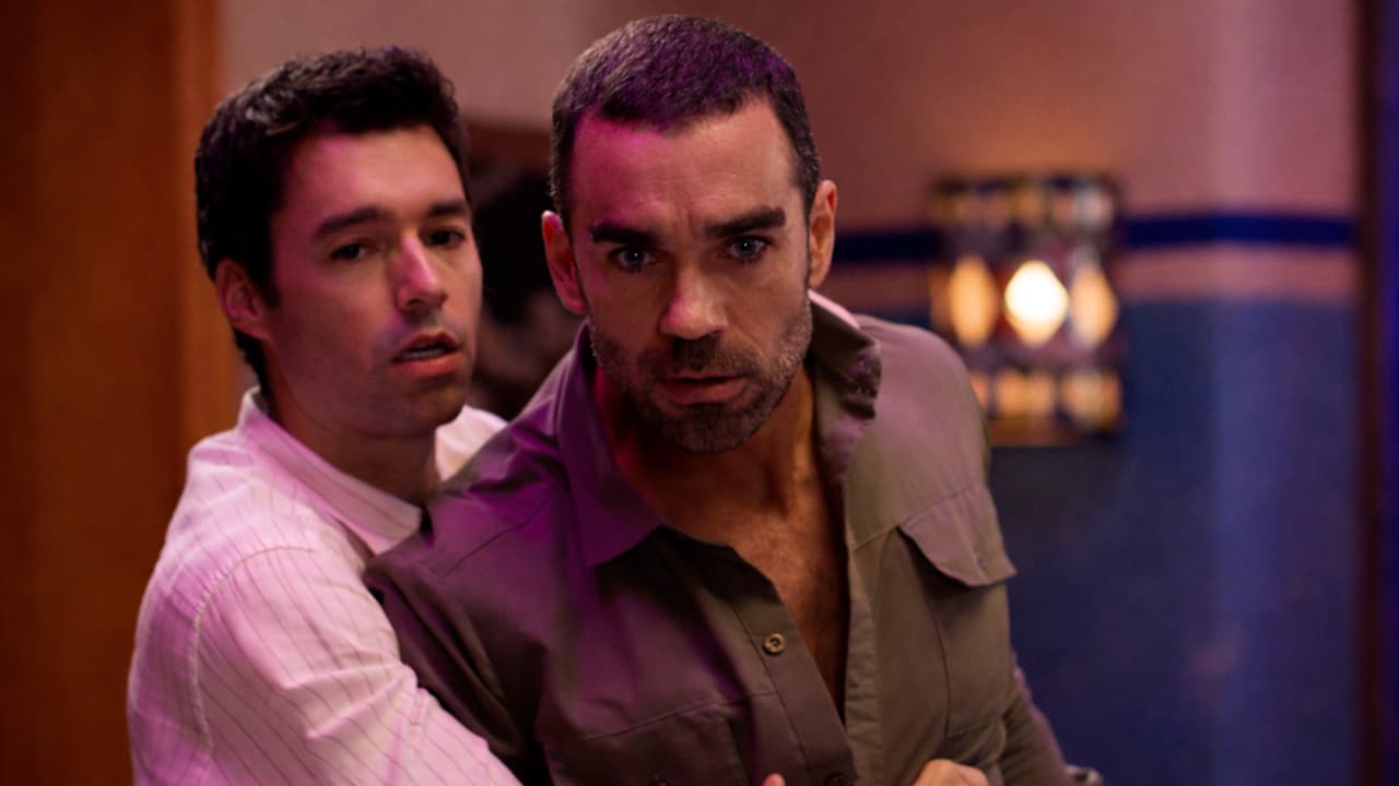 Luis Fernando noquea a Max por celos