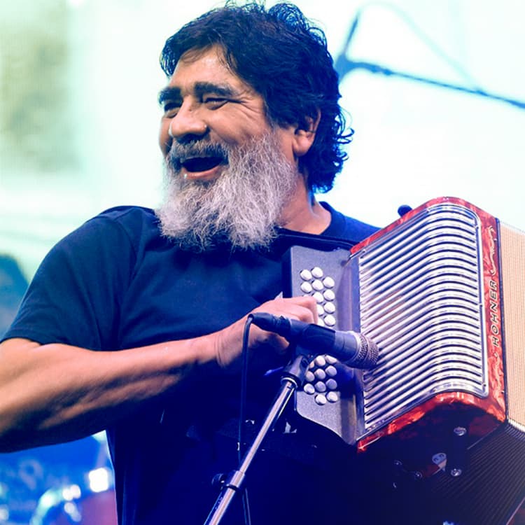 La cumbia colombiana está de luto: Celso Piña fallece a la edad de 66 años