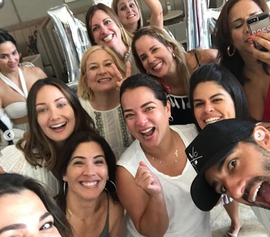 “La experiencia fue maravillosa, las atenciones, el personal, la comida y el spa… ¡Increíble! Quiero repetir muchas veces, gracias”, agregó la también actriz.