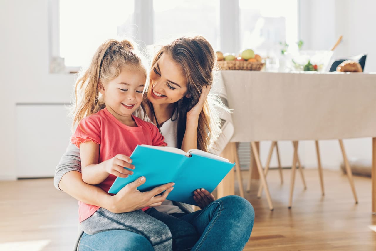 4. Te vuelves más sabia. Un niño es curioso por naturaleza. Siempre te estará preguntando cosas desde las más absurdas, hasta las más sorprendentes. Eso te llevará a buscar respuestas a todas sus preguntas.