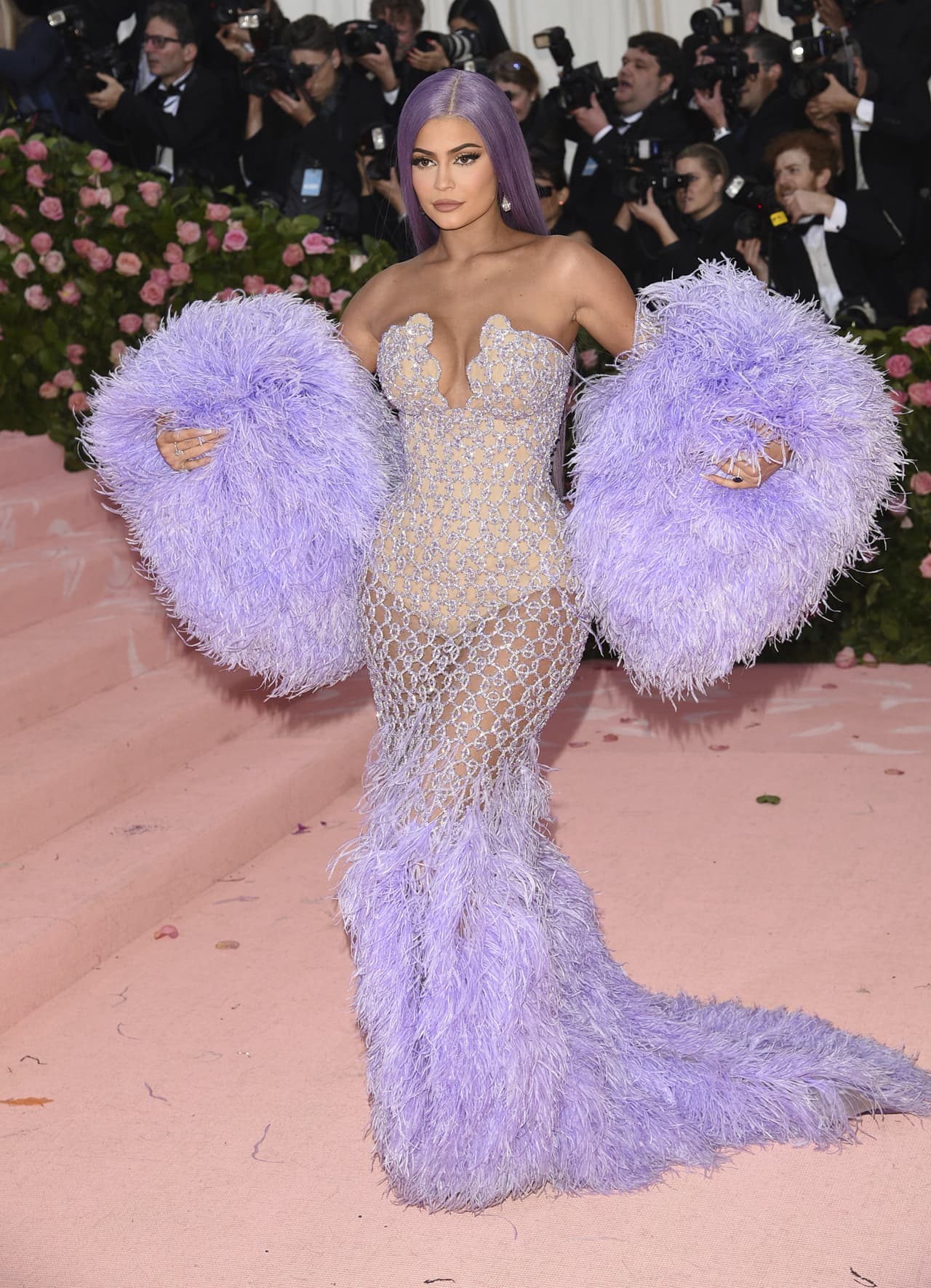 1. Por segundo año consecutivo, Kylie Jenner encabeza la lista de los mejor pagados de Instagram, ganando 1.26 millones de dólares por sus publicaciones pagadas por marcas, además de contar con más de 141 millones de seguidores.