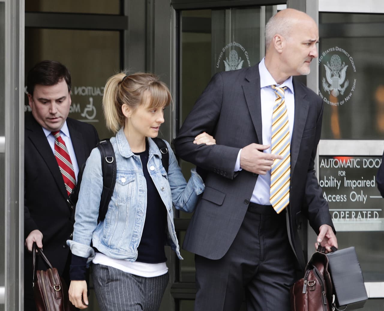Allison Mack pagó una fianza tras ser arrestada